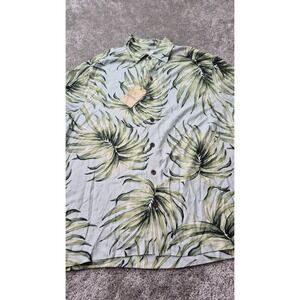 Caribbean Shirt Size Large‎ Green Floral Short Sleeve Button Up NWT Tropical